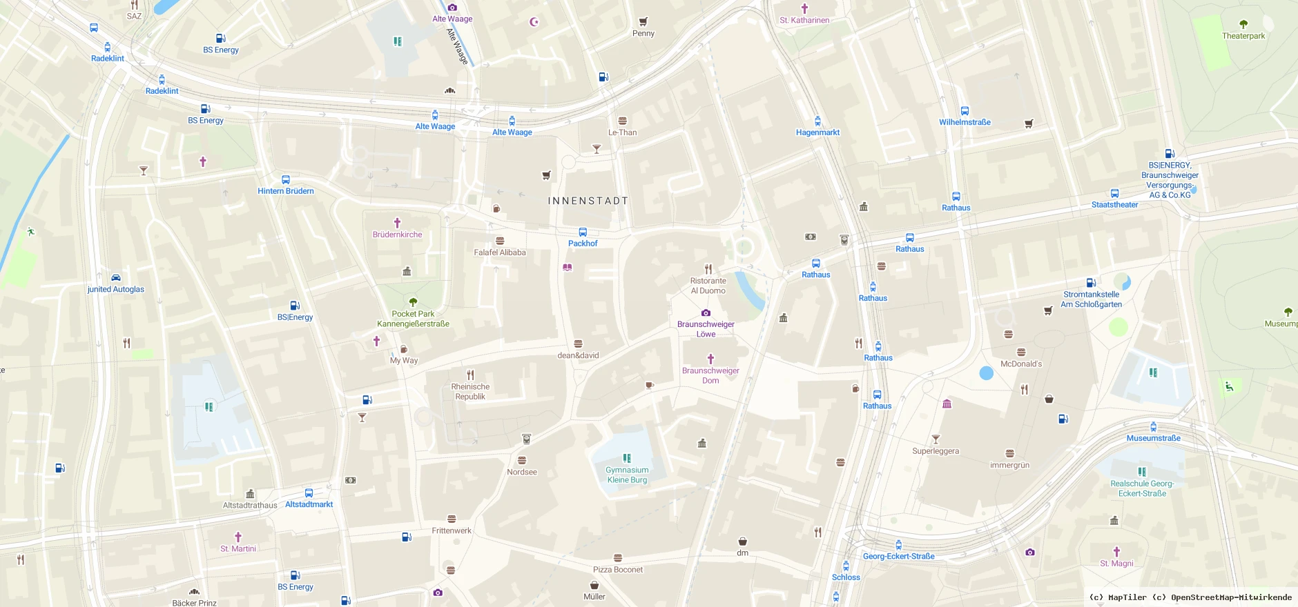 Kartenausschnitt mit dem Institut in der Marstall 19, 38100 Braunschweig sowie den umliegenden Parkhäusern und Haltestellen